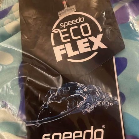 BRAND NEW girl speedo one piece swimsuit bathing suit swimming size 12 & 14 - Picture 5 of 7